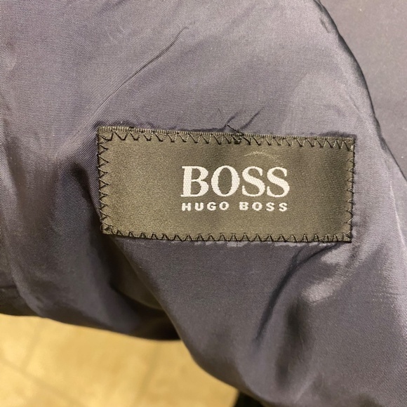 Hugo Boss sports coat 42R - Picture 3 of 3